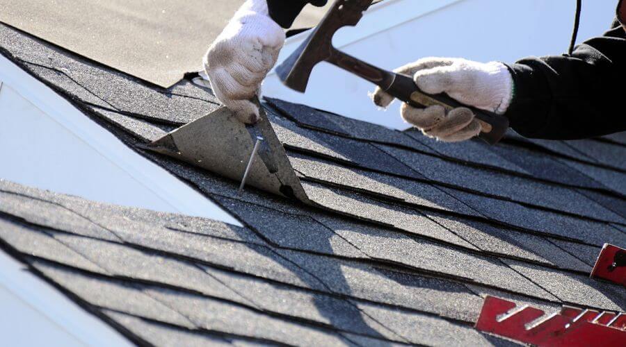 Professional gutter cleaning in Wingate, TX